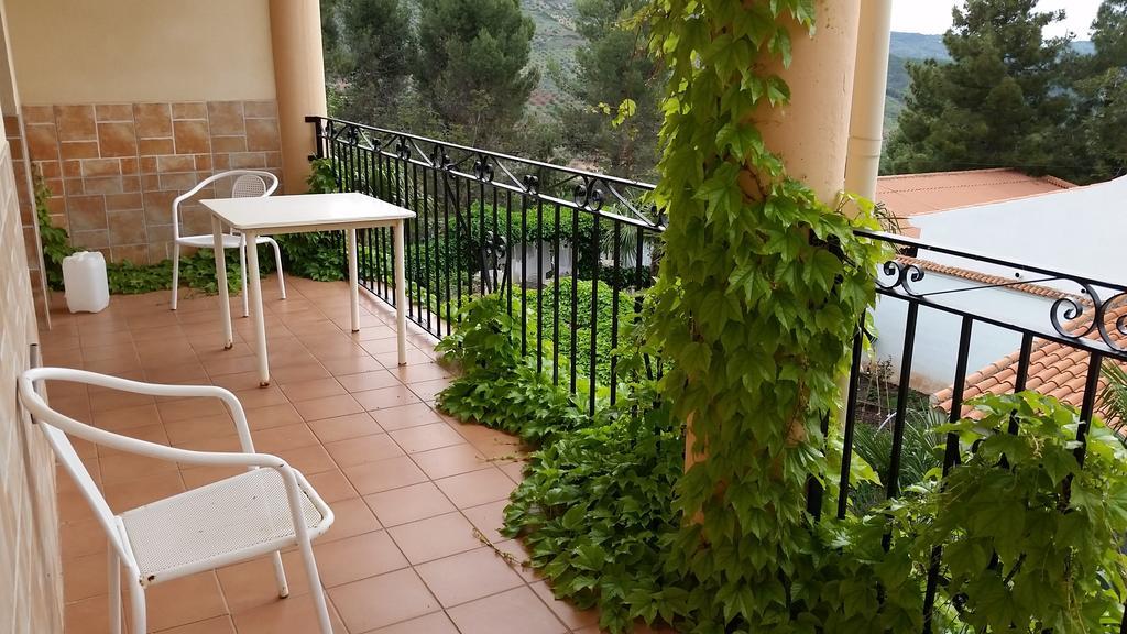 Hostal Los Rosales Alcaraz Δωμάτιο φωτογραφία