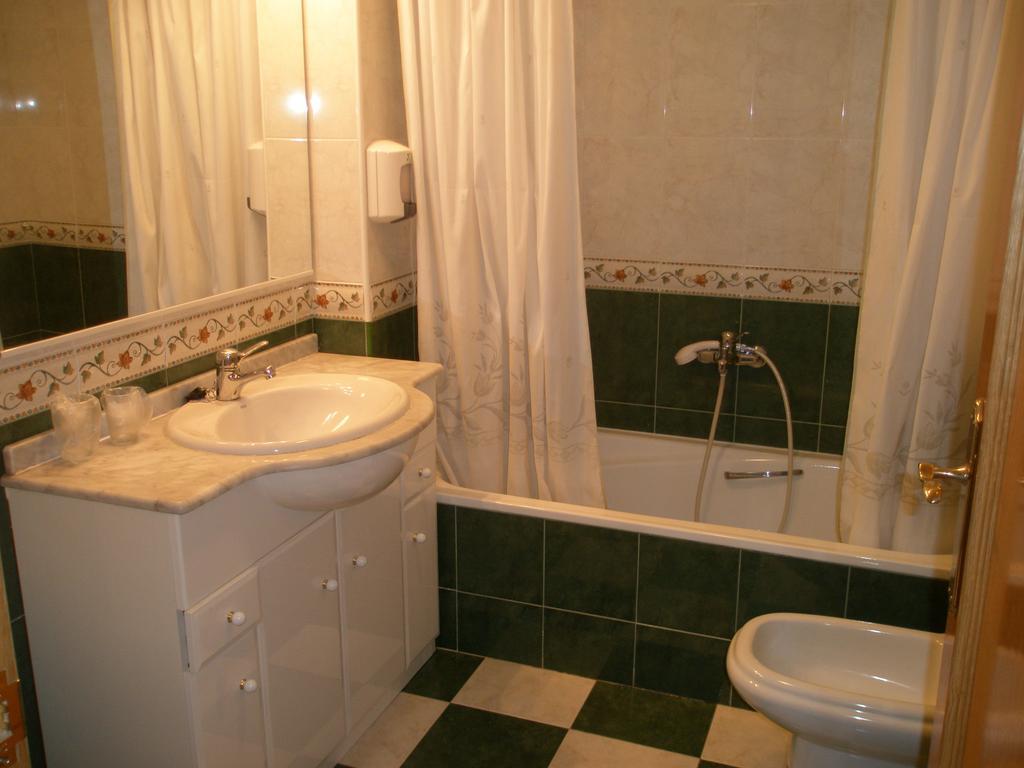 Hostal Los Rosales Alcaraz Δωμάτιο φωτογραφία