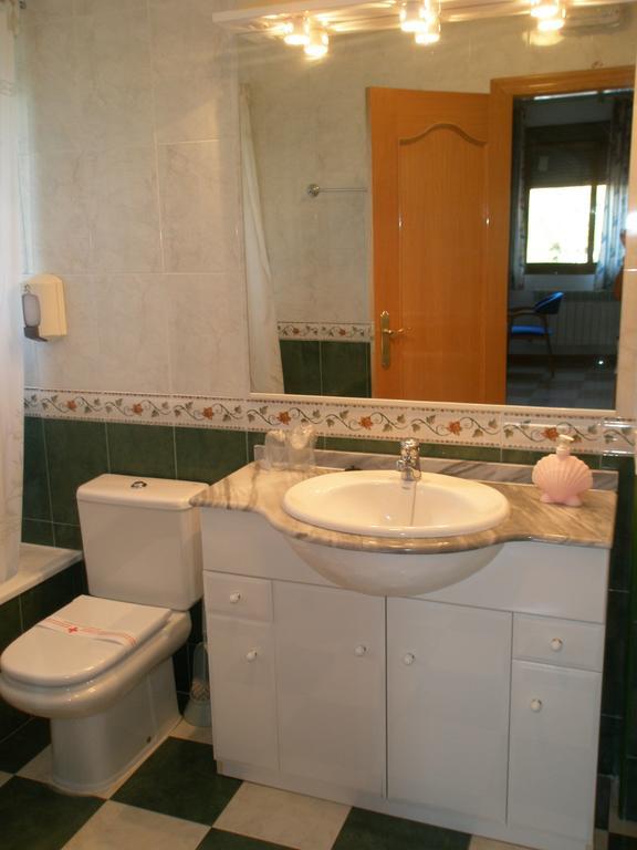 Hostal Los Rosales Alcaraz Δωμάτιο φωτογραφία